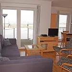 Neu Renoviertes Schwimmendes Ferienhaus Fischland In Barth Feriehus *