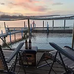 Neu Renoviertes Schwimmendes Ferienhaus Fischland In Barth * Barth