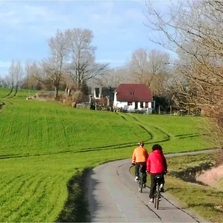 בית נופש Floating Classic - Schwimmendes - Haus 2 בארת'
