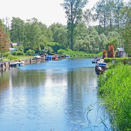 Floating Classic _ _schwimm Holiday home *